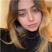 Estudio el grado de Filología Moderna en la Universidad Las Palmas de Gran Canaria. Me veo capaz de enseñar todo lo que sé y soy